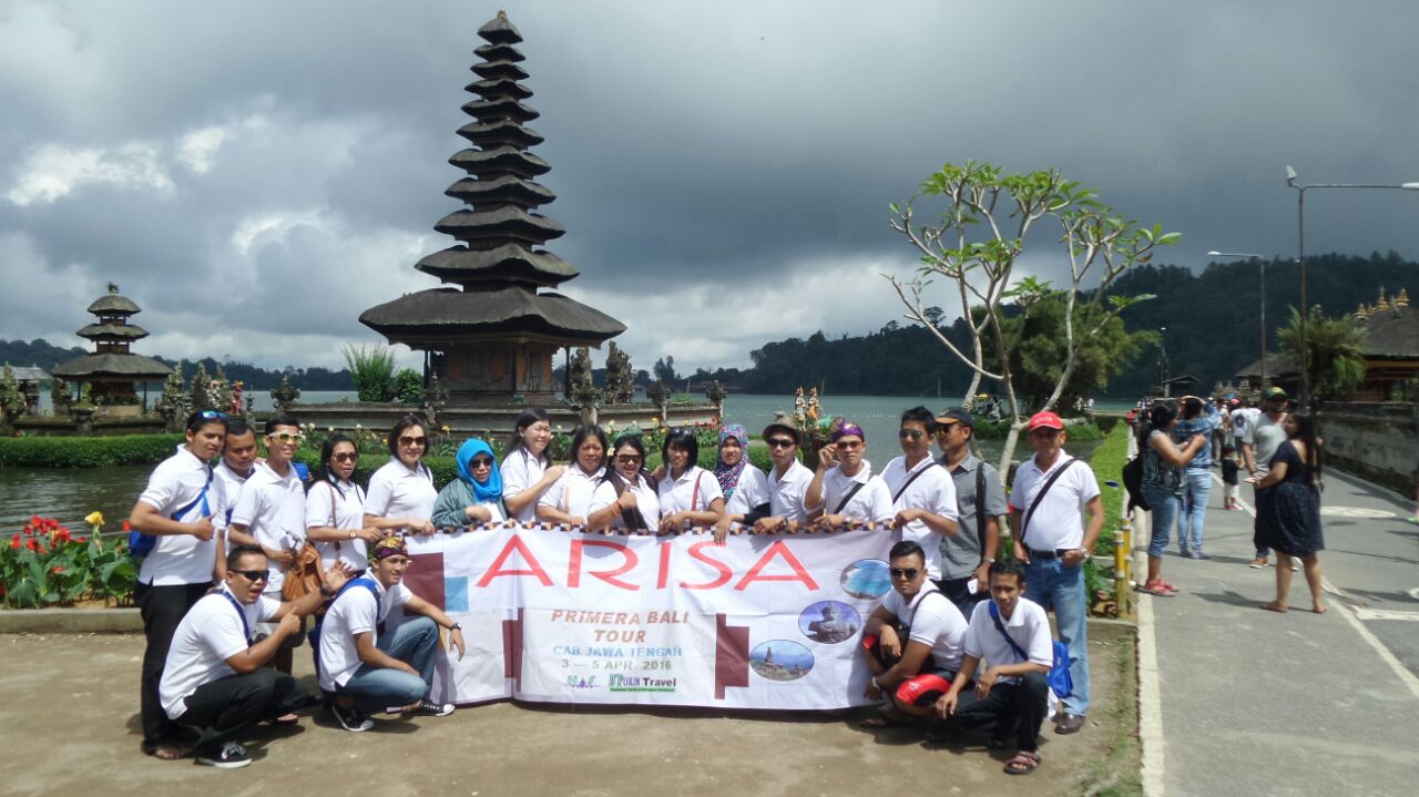 TIM ARISA BERWISATA KE ULUN DANU BRATAN