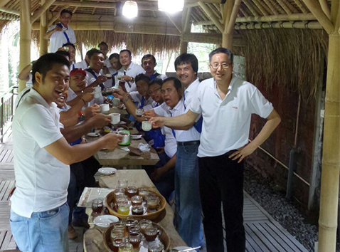 MENCICIPI KOPI LUWAK DI BALI PULINA